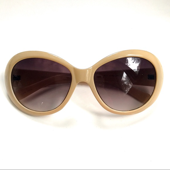 Accessories - Beige Marylin Monroe Sunglasses 😎